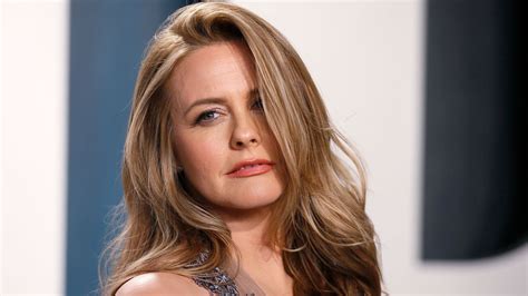 alicia silverstone nud|Alicia Silverstone Strips Down To Pose Totally Naked To Get